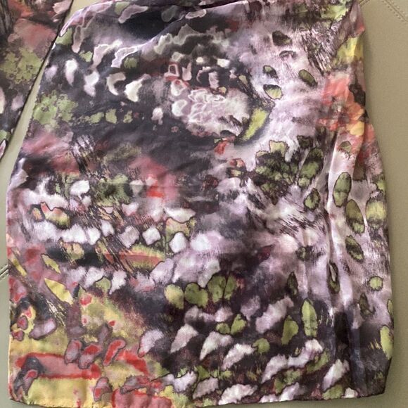 Escada Silk Oblong Scarf in Floral Print with Hand Rolled Edges. Made in Italy. - Picture 2 of 7